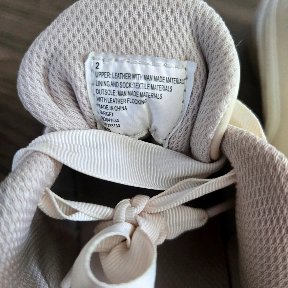Girls Cream‎ Pearl and Rhinestone Embellished Ribbon Lace Sneakers Size 2